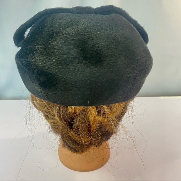 Vintage 1950s 60s Helios Made in Italy Black velour fur felt Pillbox hat - Picture 5 of 14